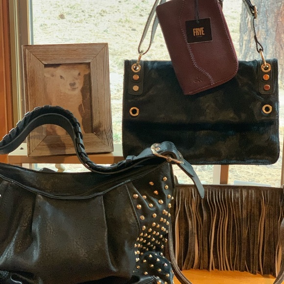 Assortments of Leather Purses - Picture 3 of 6